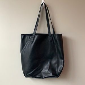Black hand bag